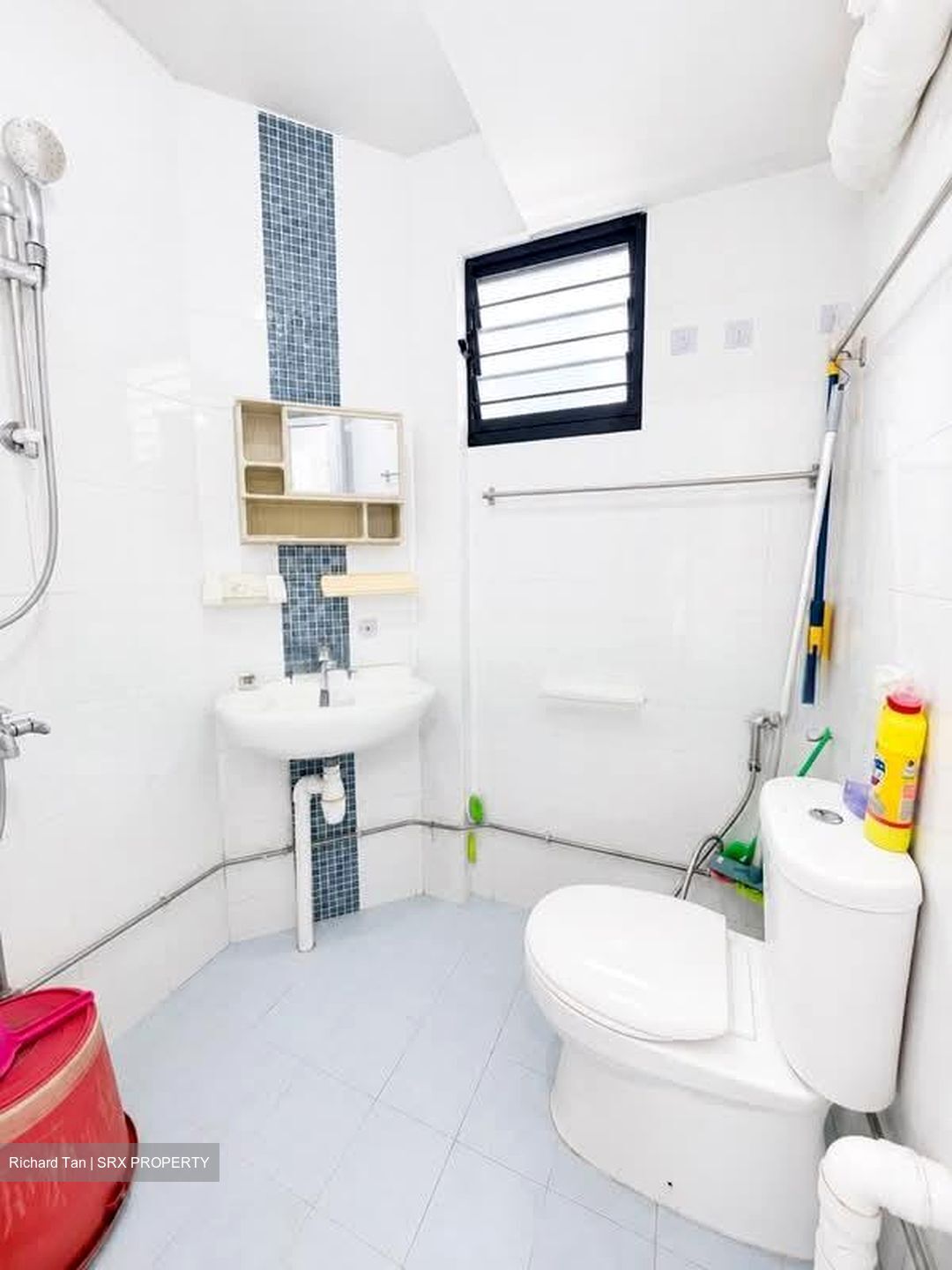 Blk 261 Jurong East Street 24 (Jurong East), HDB 3 Rooms #583809091